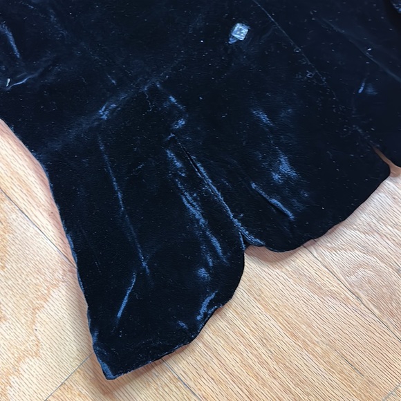 Vintage Peplum Jacket in Black Velvet - Picture 3 of 9